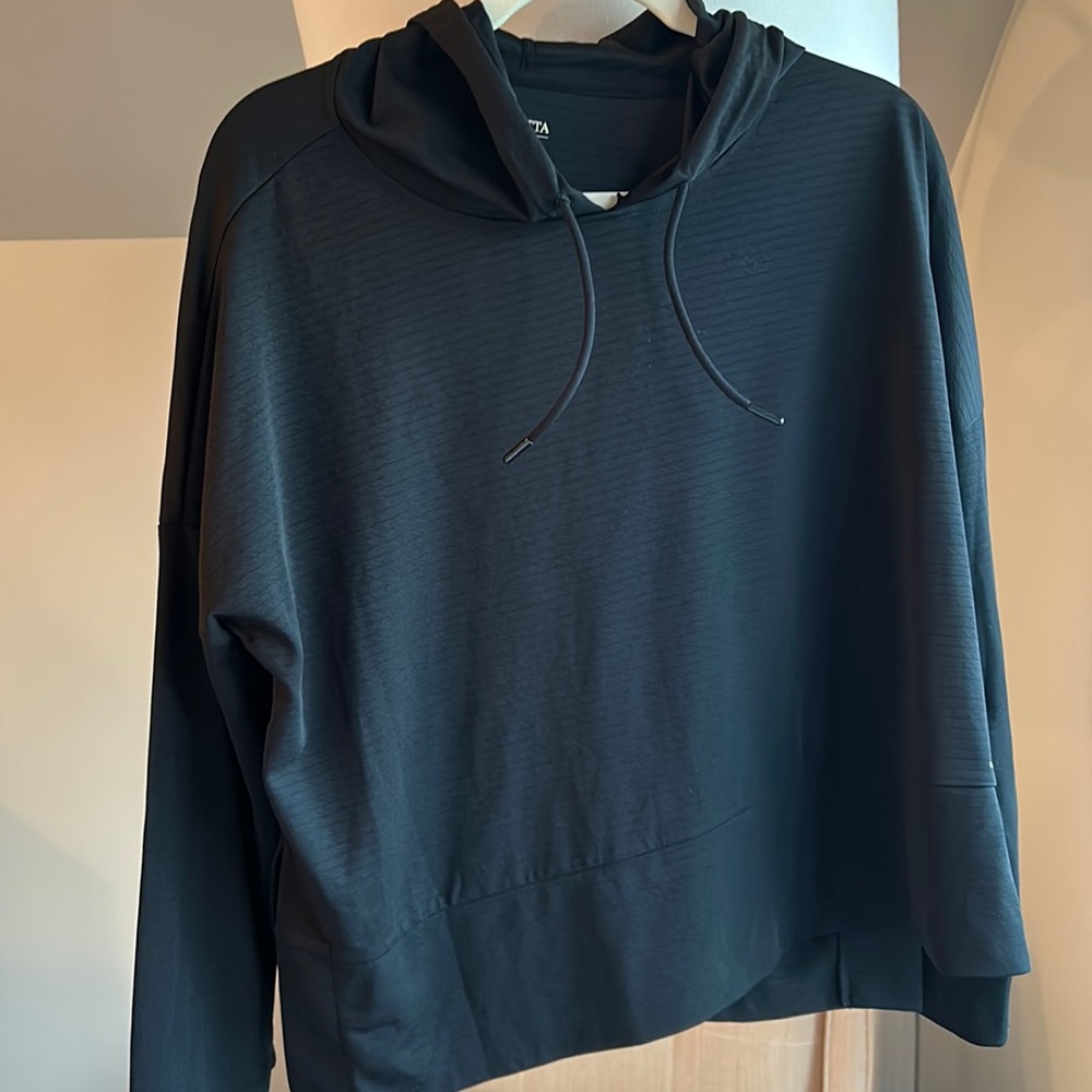 Mondetta high performance hoodie size M